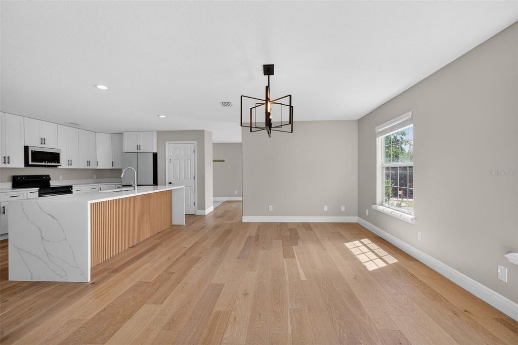 Image 24 of property listing at 1002 OAKDALE STREET, Windermere, FL 34786