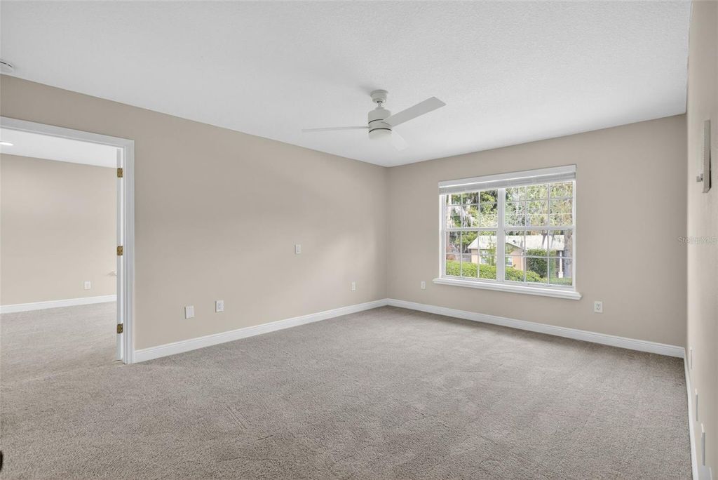 Image 27 of property listing at 1002 OAKDALE STREET, Windermere, FL 34786