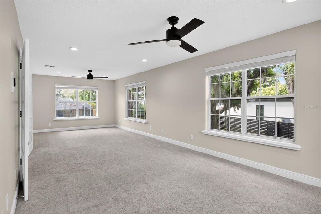 Image 28 of property listing at 1002 OAKDALE STREET, Windermere, FL 34786