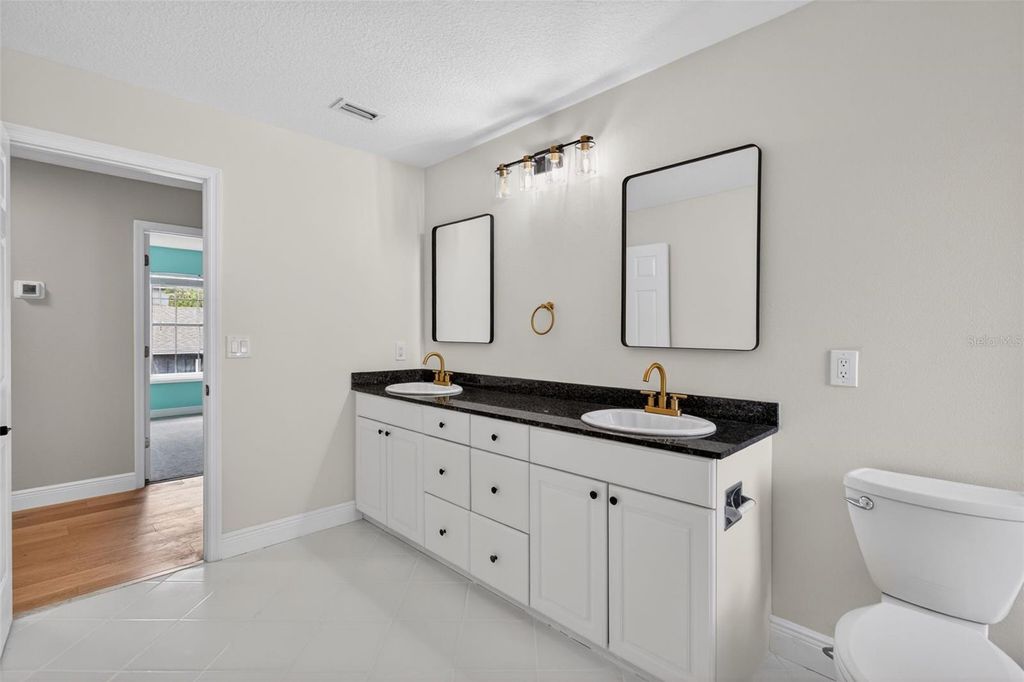 Image 34 of property listing at 1002 OAKDALE STREET, Windermere, FL 34786