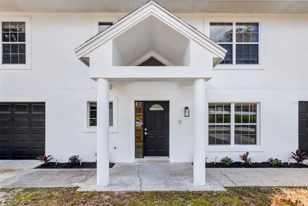 Image 6 of property listing at 1002 OAKDALE STREET, Windermere, FL 34786