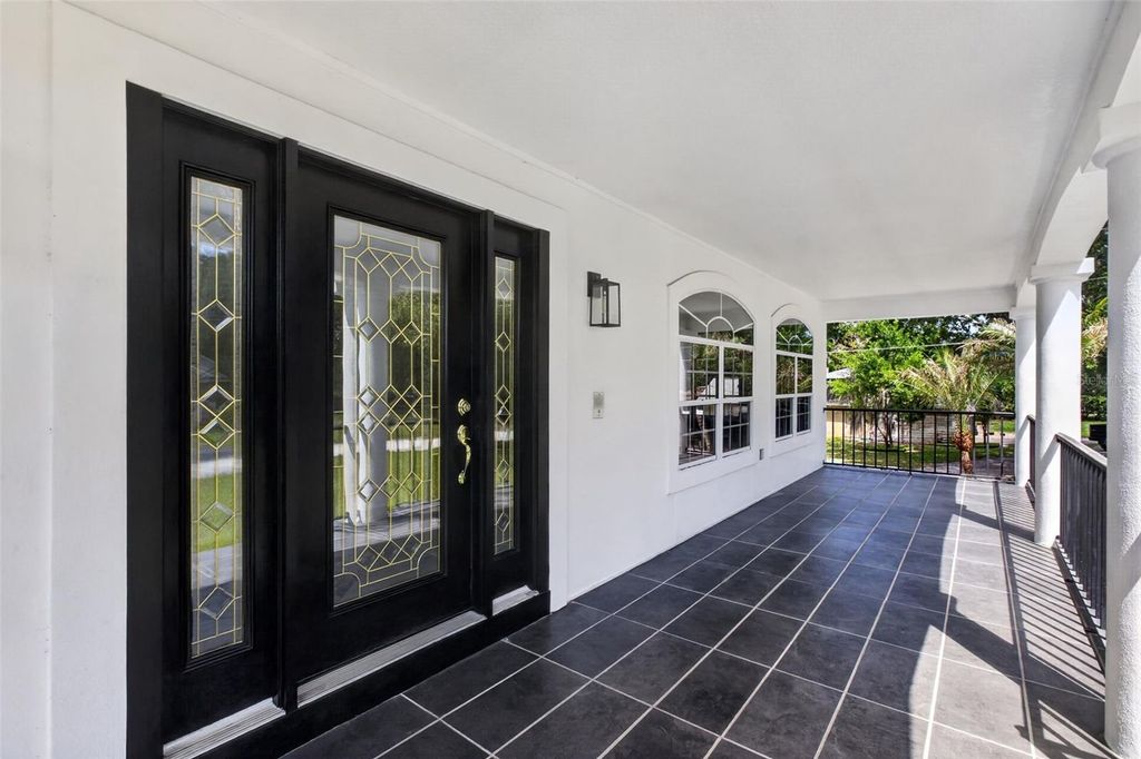 Image 7 of property listing at 1002 OAKDALE STREET, Windermere, FL 34786