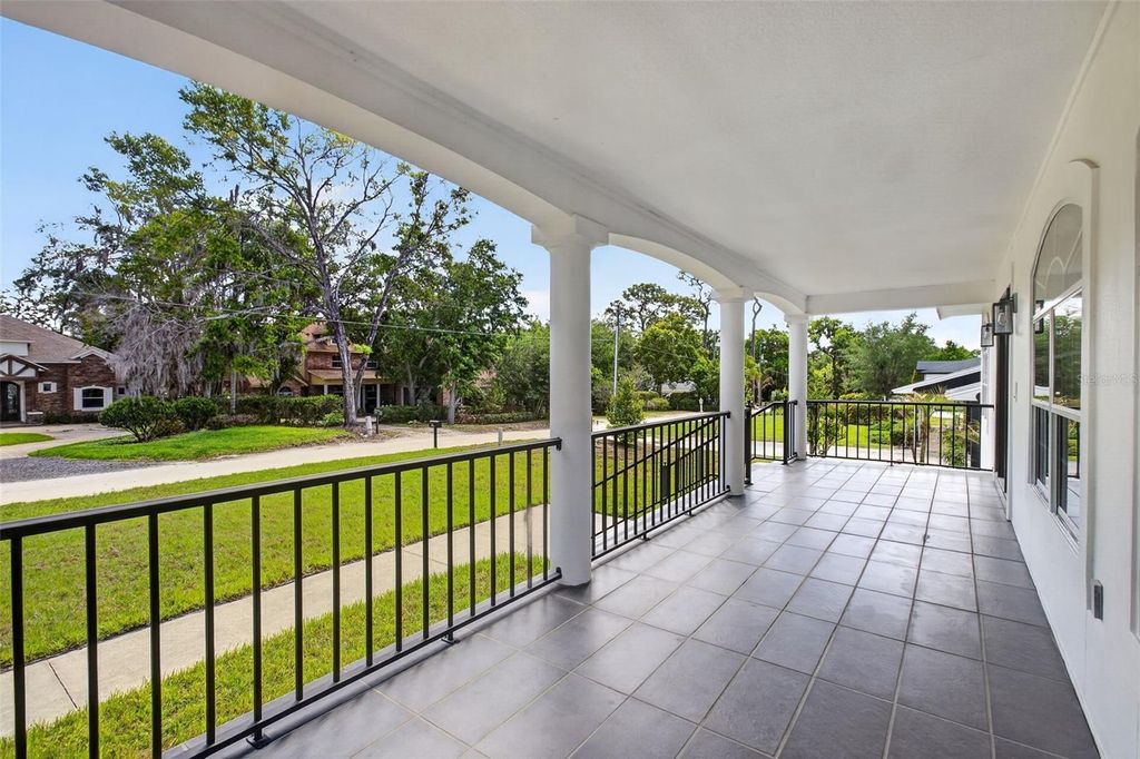 Image 8 of property listing at 1002 OAKDALE STREET, Windermere, FL 34786