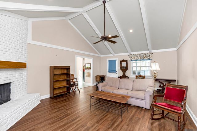 10859 Cal Rd, Baton Rouge, LA 70809