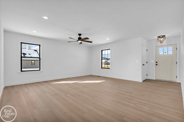 252 Shelldrake Lane, Saint Clair, MI 48079