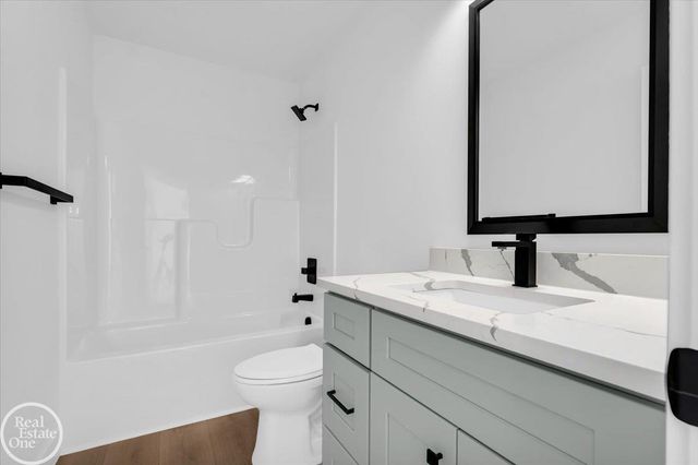 252 Shelldrake Lane, Saint Clair, MI 48079