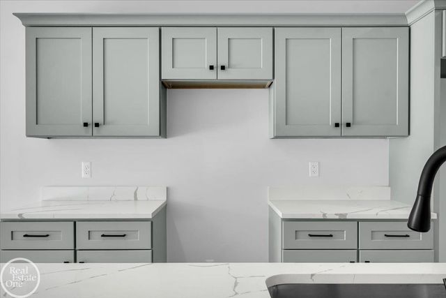 252 Shelldrake Lane, Saint Clair, MI 48079