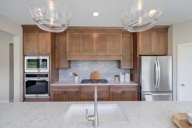 7554 Waverly Avenue, Shakopee, MN 55379