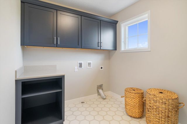 7554 Waverly Avenue, Shakopee, MN 55379