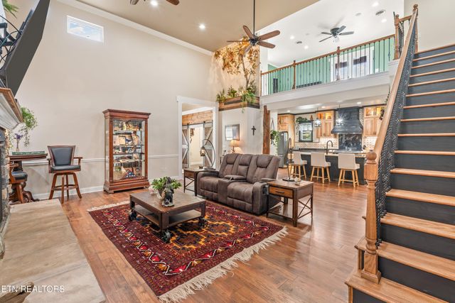 3358 Plateau Rd, Crossville, TN 38571