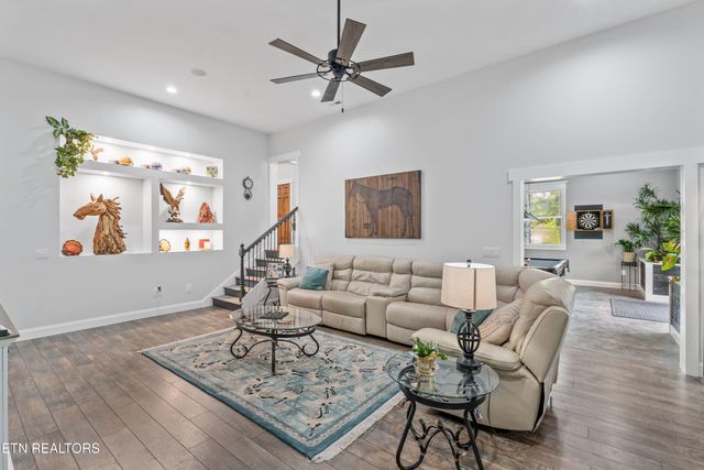 3358 Plateau Rd, Crossville, TN 38571