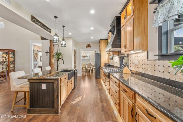 3358 Plateau Rd, Crossville, TN 38571