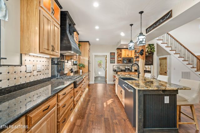 3358 Plateau Rd, Crossville, TN 38571