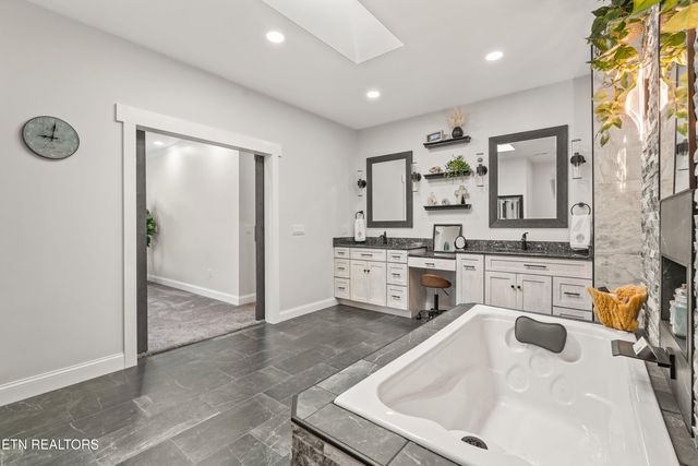 3358 Plateau Rd, Crossville, TN 38571