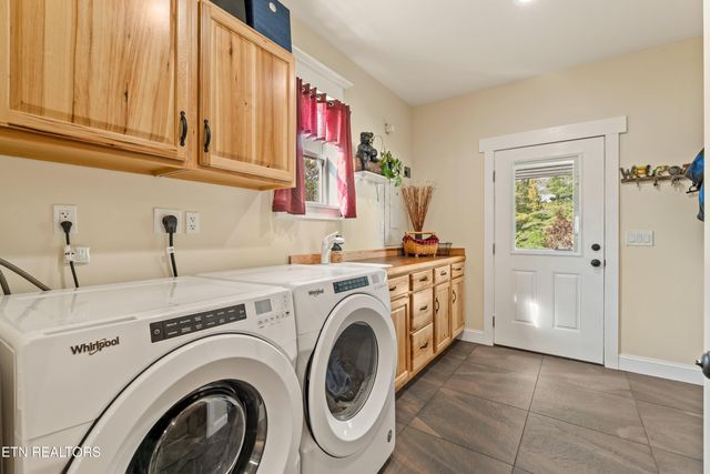 3358 Plateau Rd, Crossville, TN 38571