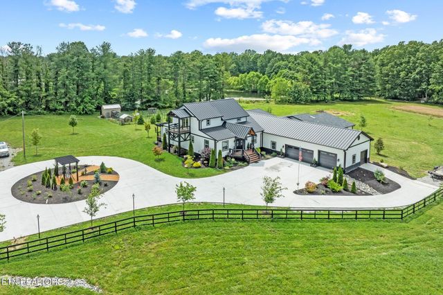 3358 Plateau Rd, Crossville, TN 38571