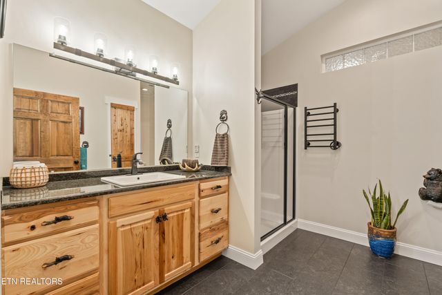 3358 Plateau Rd, Crossville, TN 38571