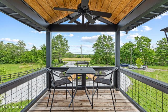 3358 Plateau Rd, Crossville, TN 38571