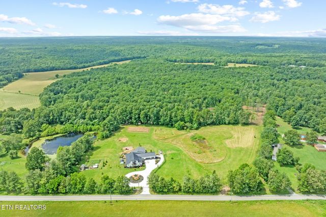 3358 Plateau Rd, Crossville, TN 38571