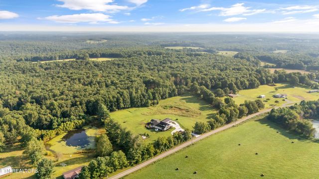 3358 Plateau Rd, Crossville, TN 38571