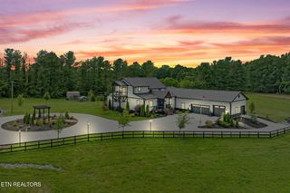 3358 Plateau Rd, Crossville, TN 38571