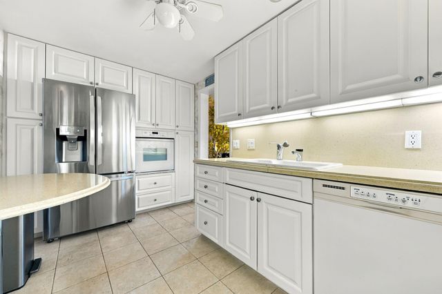 2295 S Ocean Boulevard 517, Palm Beach, FL 33480