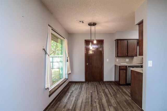 1009 E Will Rogers Drives, Stillwater, OK 74075