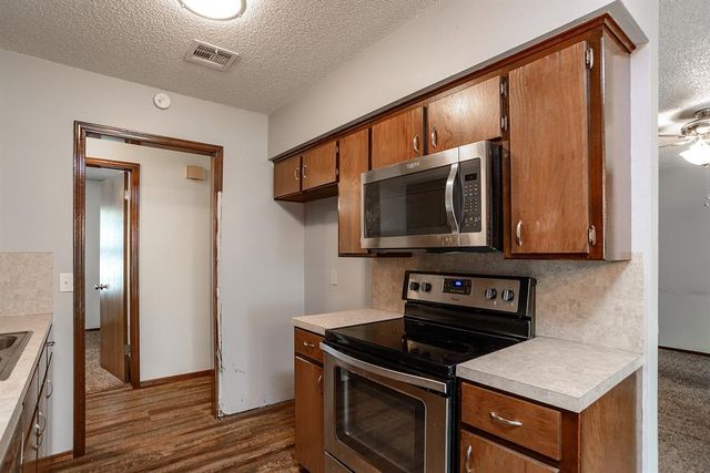1009 E Will Rogers Drives, Stillwater, OK 74075