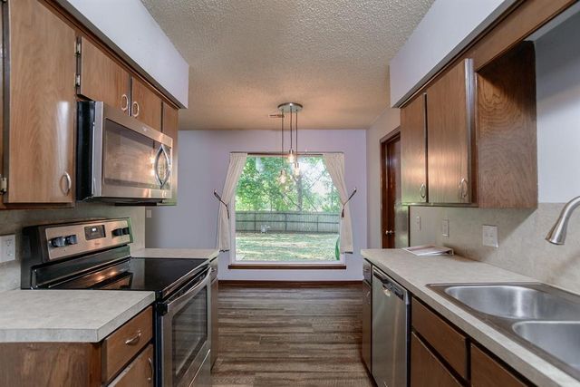1009 E Will Rogers Drives, Stillwater, OK 74075