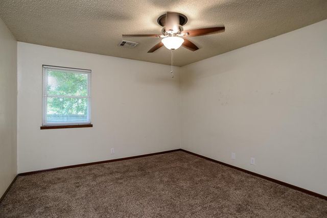 1009 E Will Rogers Drives, Stillwater, OK 74075