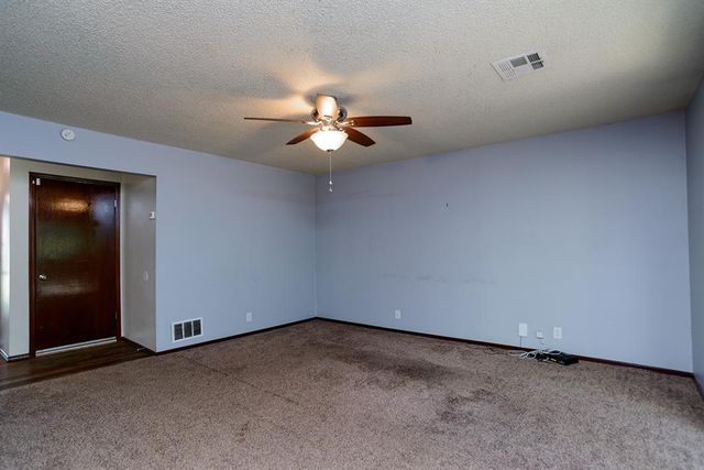 1009 E Will Rogers Drives, Stillwater, OK 74075