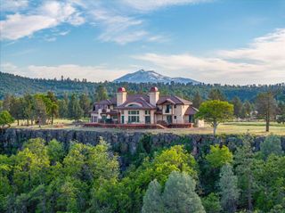 42605 CA-299, Fall River Mills, CA 96028
