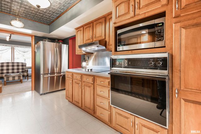 1320 W CEDAR HILLS Drive, Dunlap, IL 61525