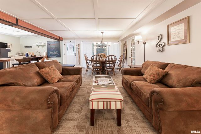 1320 W CEDAR HILLS Drive, Dunlap, IL 61525