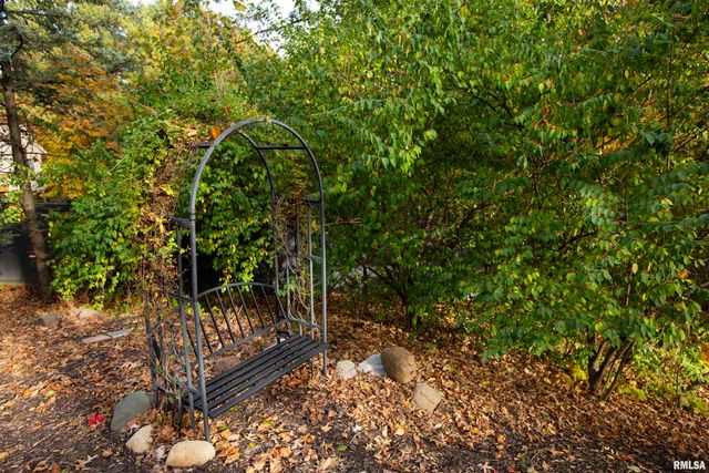 1320 W CEDAR HILLS Drive, Dunlap, IL 61525