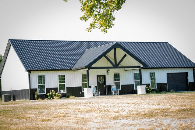 8705 OLD RED BOILING SPGS RD, Lafayette, TN 37083