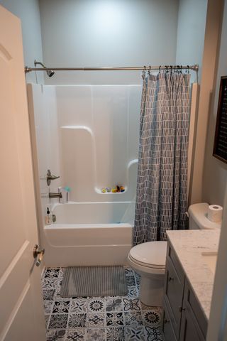 8705 OLD RED BOILING SPGS RD, Lafayette, TN 37083