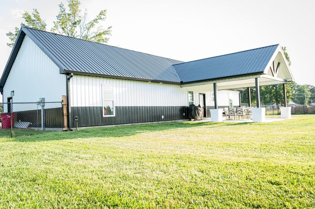 8705 OLD RED BOILING SPGS RD, Lafayette, TN 37083