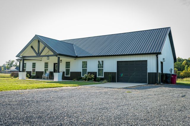 8705 OLD RED BOILING SPGS RD, Lafayette, TN 37083