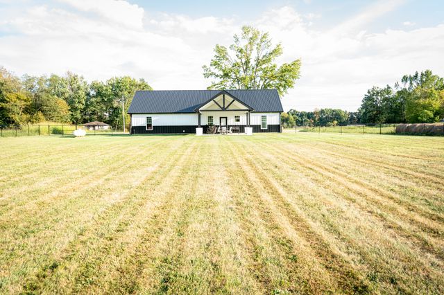 8705 OLD RED BOILING SPGS RD, Lafayette, TN 37083