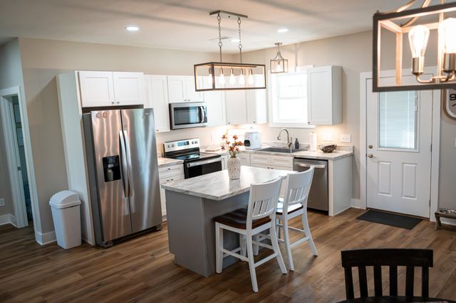8705 OLD RED BOILING SPGS RD, Lafayette, TN 37083