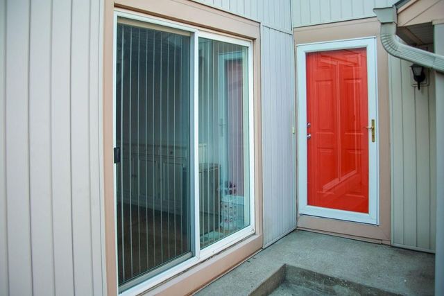 5984 N Kansas Avenue, Gladstone, MO 64119