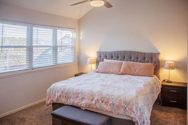 5984 N Kansas Avenue, Gladstone, MO 64119