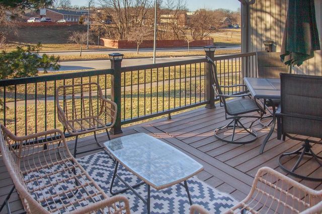 5984 N Kansas Avenue, Gladstone, MO 64119