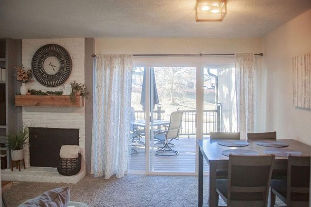 5984 N Kansas Avenue, Gladstone, MO 64119