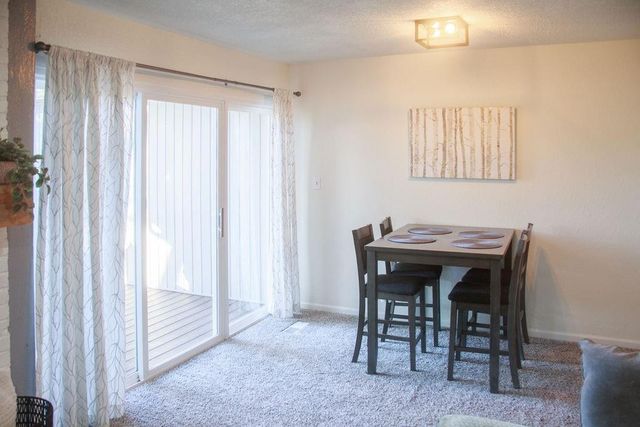 5984 N Kansas Avenue, Gladstone, MO 64119