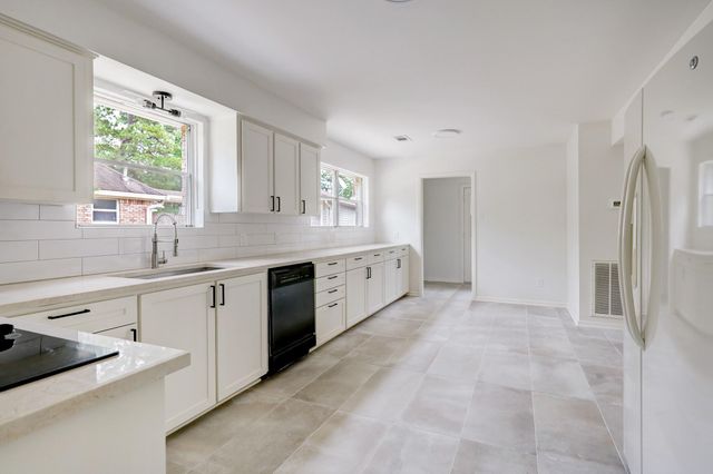 1810 Nocturne Lane, Houston, TX 77043