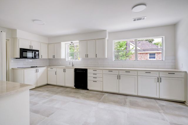 1810 Nocturne Lane, Houston, TX 77043