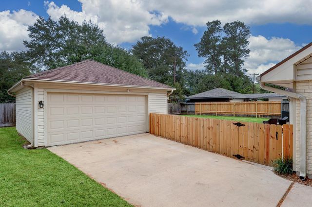 1810 Nocturne Lane, Houston, TX 77043