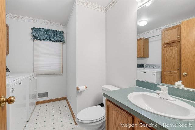 7218-7220 Eastern Avenue, Grand Rapids, MI 49508